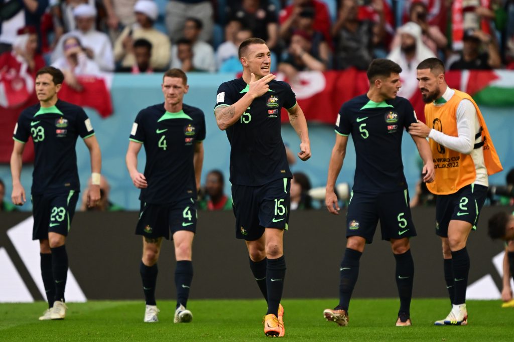 Duke marca a favor da Austrália contra a Tunísia