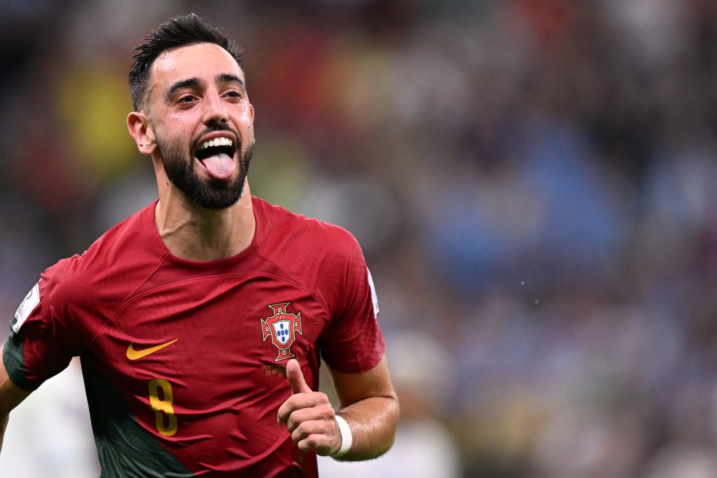 Bruno Fernandes comandou Portugal na vitória contra o Uruguai.