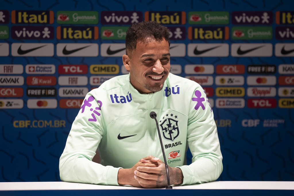 Danilo foi titular com Tite durante o ciclo para a Copa do Mundo