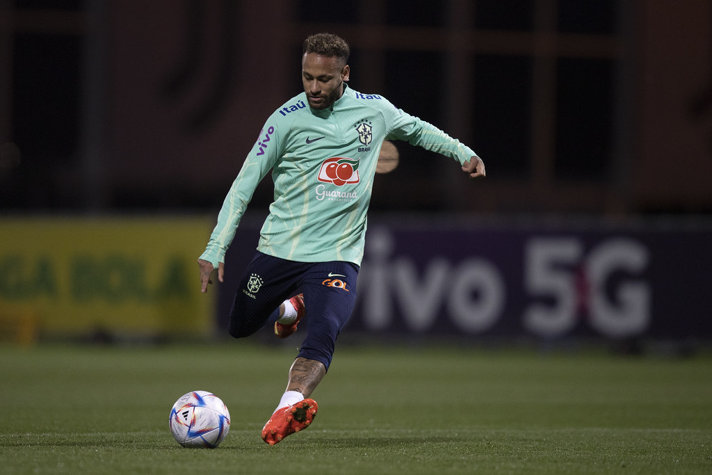 Neymar durante treinamento no CT da Juventus
