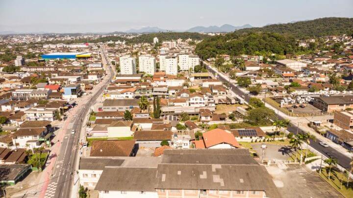 Vias mais movimentadas do Boa Vista, Albano Schmidt e Helmut Fallgatter estão passando por requalificação