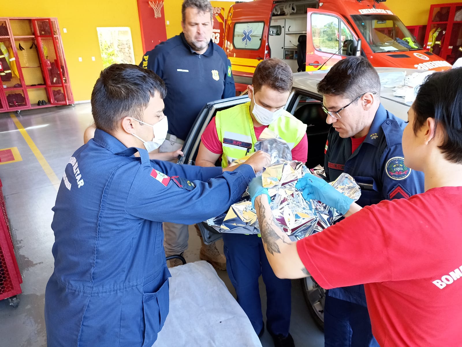 Bebê nasce dentro de carro em Blumenau