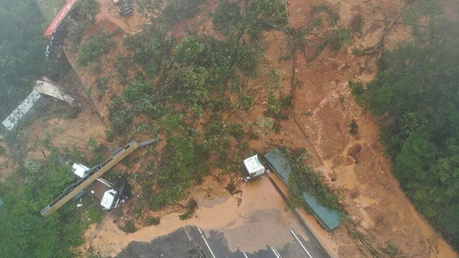 Deslizamento na BR-376