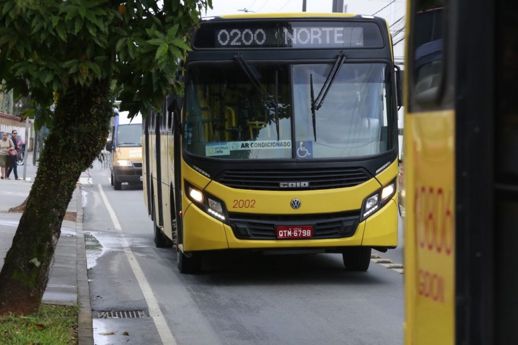 Ônibus-transporte