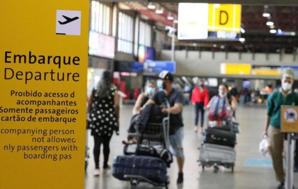 máscara aeorpoto covid