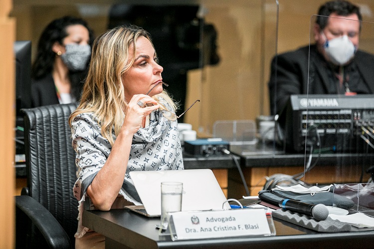 Ana Blasi durante processo de impeachment