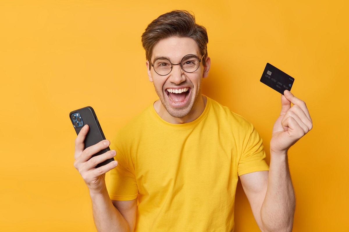 61% dos consumidores brasileiros devem ir às compras na Black Friday