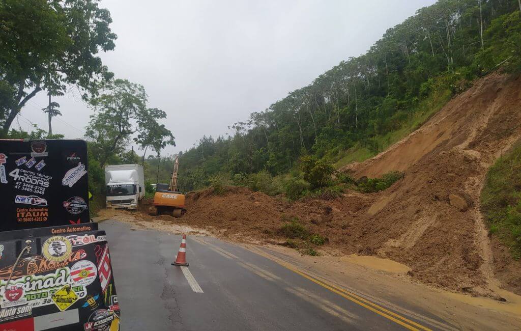 deslizamento BR-280 Corupá sc foto bombeiros voluntários