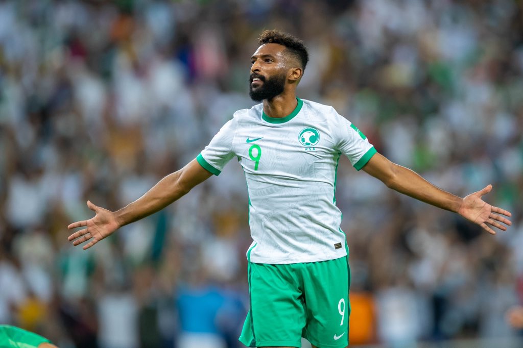 Firas Al-Braikan comemora gol pela Arábia Saudita contra o Japão