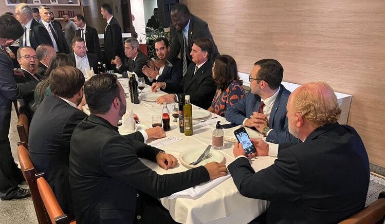 Jantar com Bolsonaro