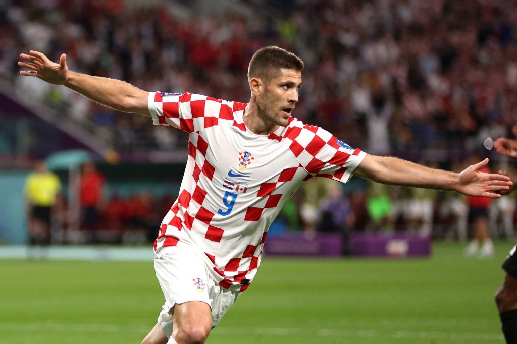 Kramaric comemora gol pela Croácia contra o Canadá