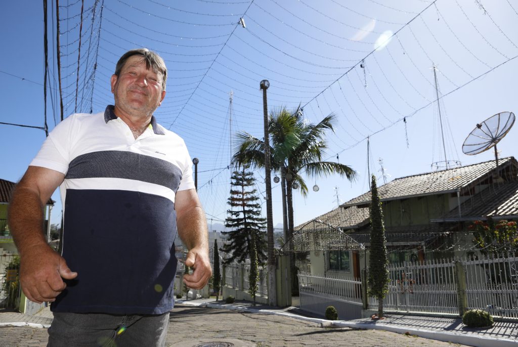 Martim, dono da casa iluminada de Blumenau