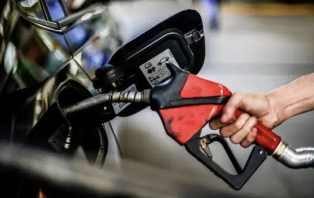 Gasolina comum nos postos de SC