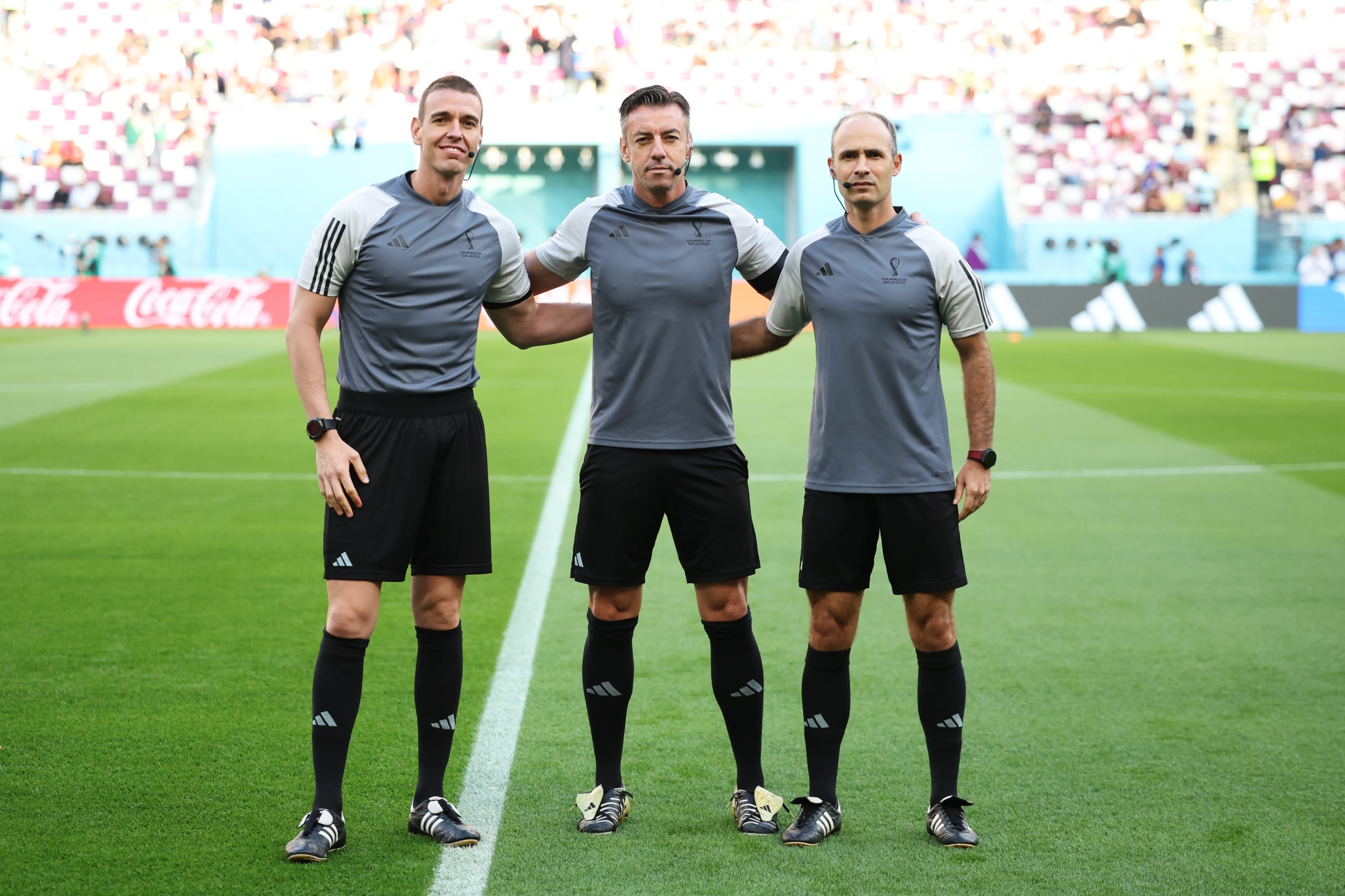 Arbitragem brasileira de Raphael Claus, Rodrigo Figueiredo Henrique Correa e Danilo Simon Manis para Inglaterra contra Irã.