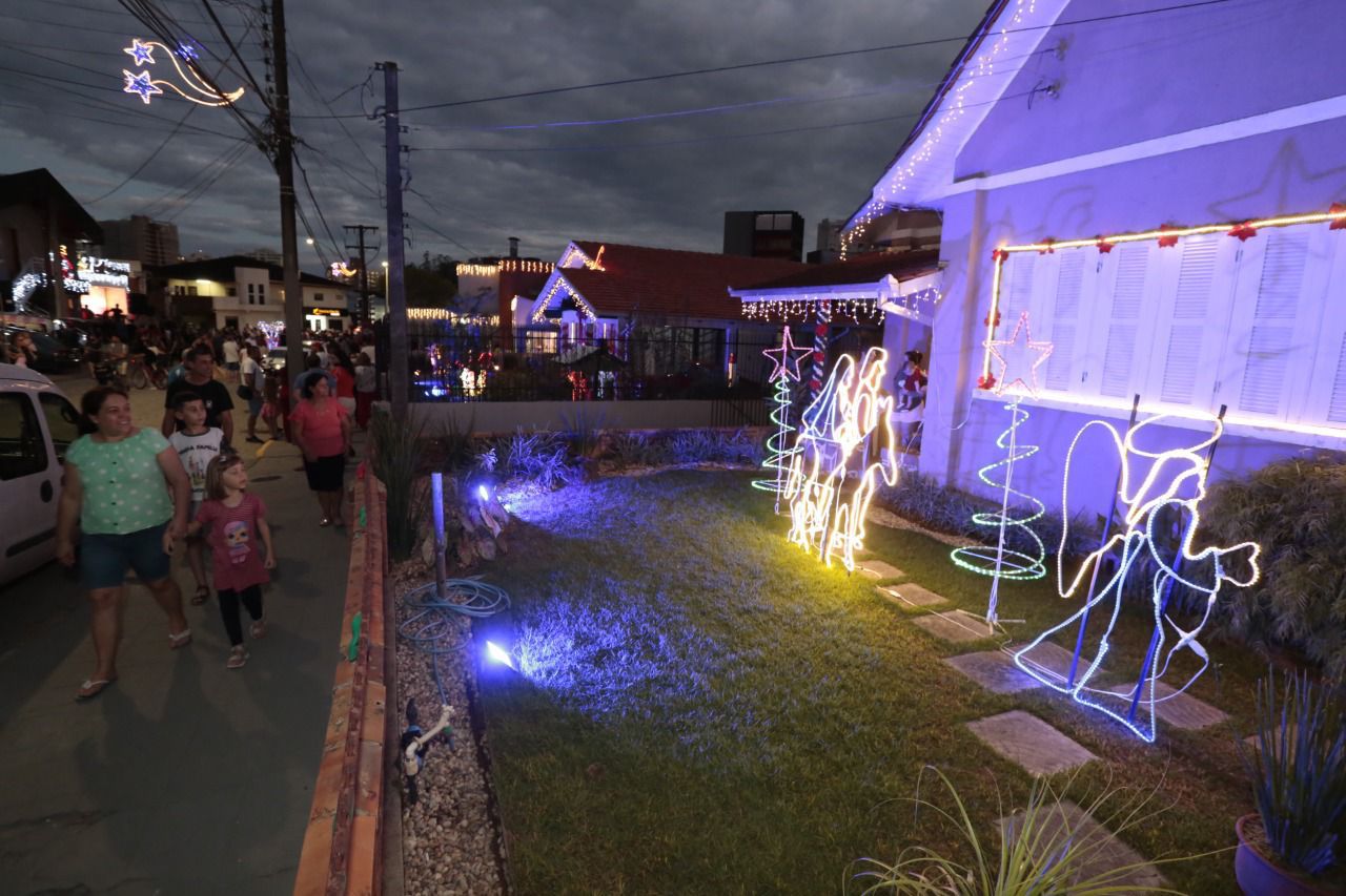 Decoração de Natal na Rua do Papai Noel em Joinville