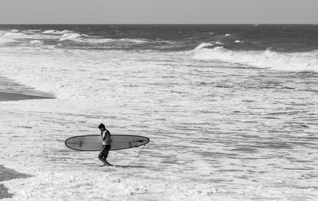 surfista com a prancha