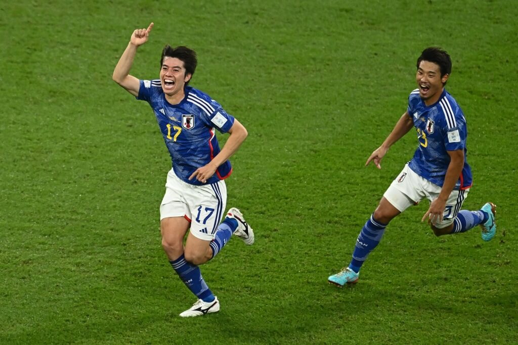 Tanaka comemora gol que classificou os japoneses para as oitavas.