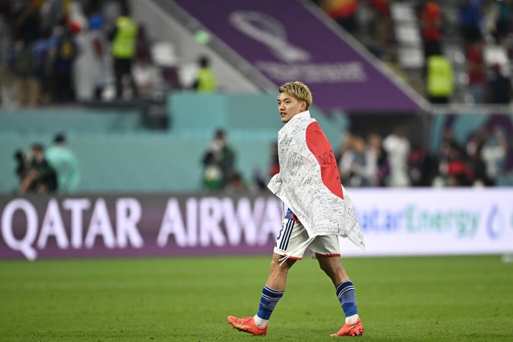 Doan comemora a classificação do Japão às oitavas de final.