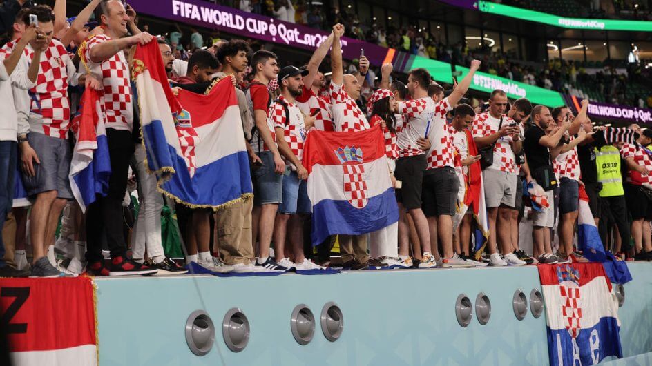 Torcida da Croácia fez a festa após a partida (Foto: Jack Guez/AFP)