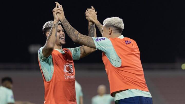 Bruno Guimarães será titular contra Camarões