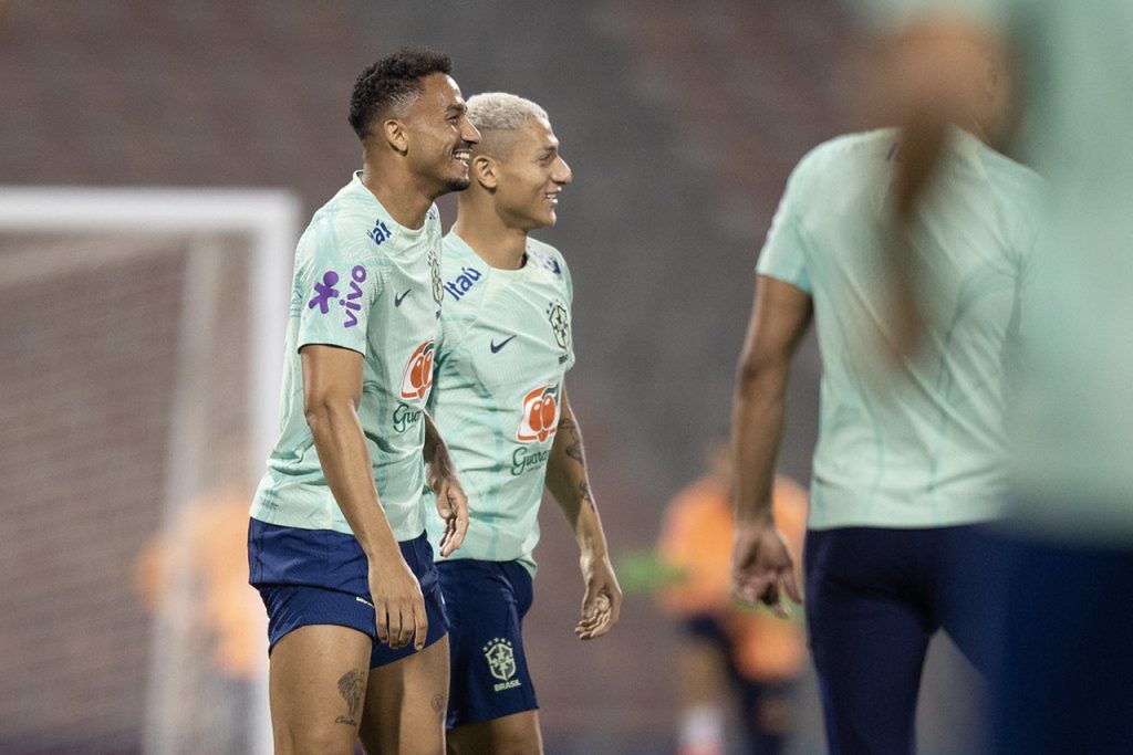 Danilo retorna ao time após lesão na Copa do Mundo