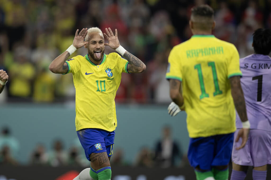 Neymar comemora gol marcado contra Coreia do Sul na Copa do Catar