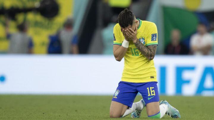 Lesão no joelho tirou Alex Telles da Copa do Catar