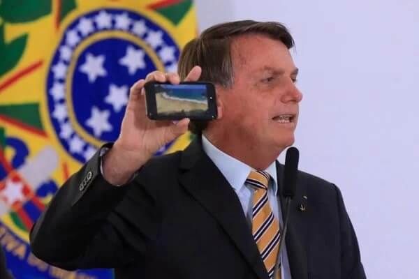 Bolsonaro pouco tem publicado nas redes sociais
