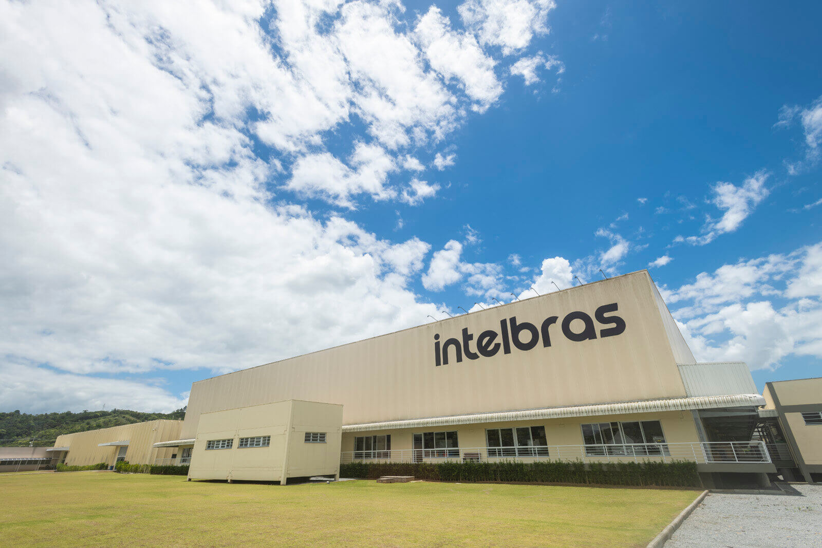 Ao conquistar o selo de alto renome, a Intelbras obtém proteção exclusiva sobre a marca no Brasil, diante de todos os segmentos de atuação e todas as classes do INPI
