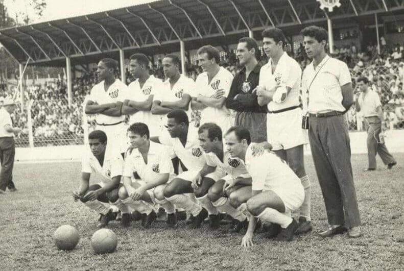 Time do Santos que esteve em Criciúma em 64, sem Pelé