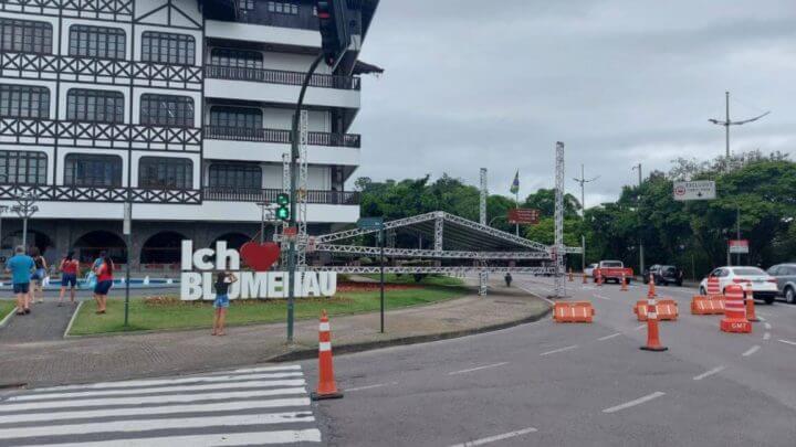Blumenau tem mudanças no trânsito para festa da virada