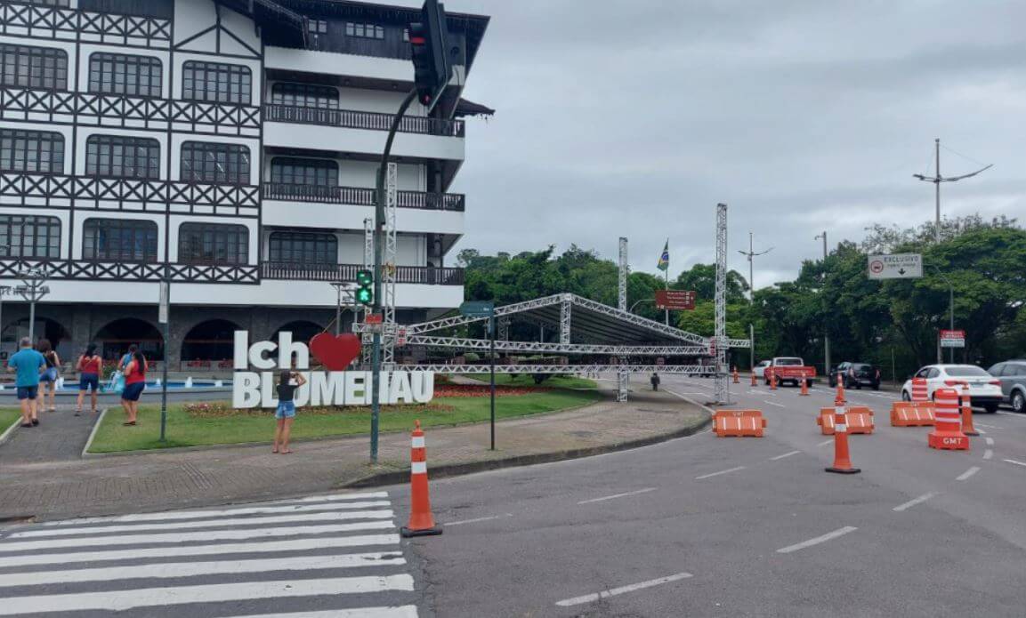 Blumenau tem mudanças no trânsito para festa da virada