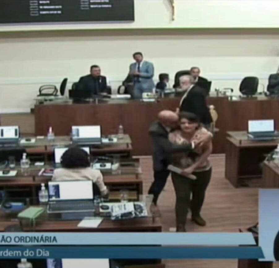 Assédio câmara de vereadores de Florianópolis