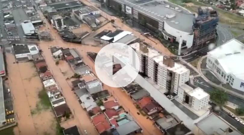 Imagens dos bombeiros mostram situação da cidade