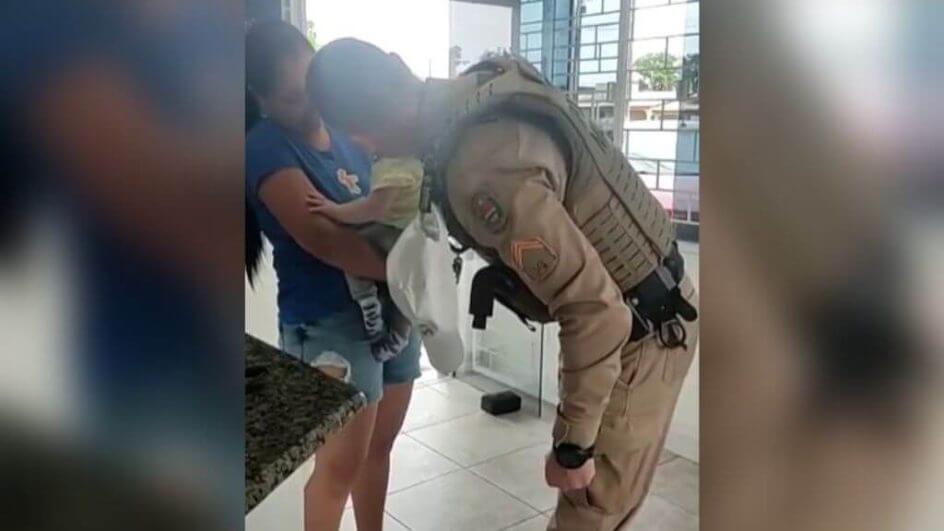 bebe engasgado em sao francisco do sul