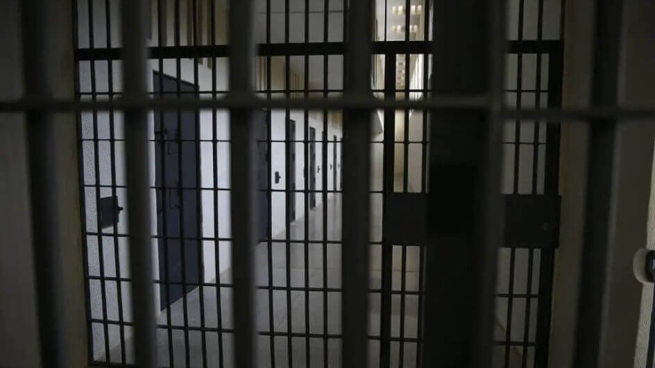 Um dos suspeitos foi preso durante a ocorrência