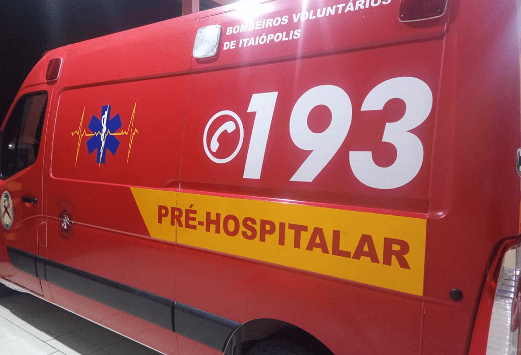 Ambulância dos bombeiros voluntários de Itaiópolis