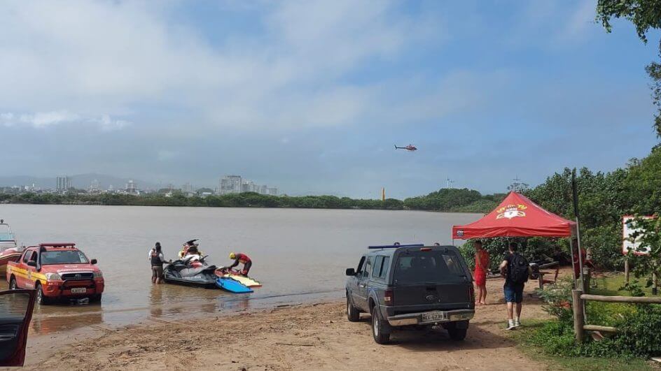 buscas pelo bombeiro desaparecido