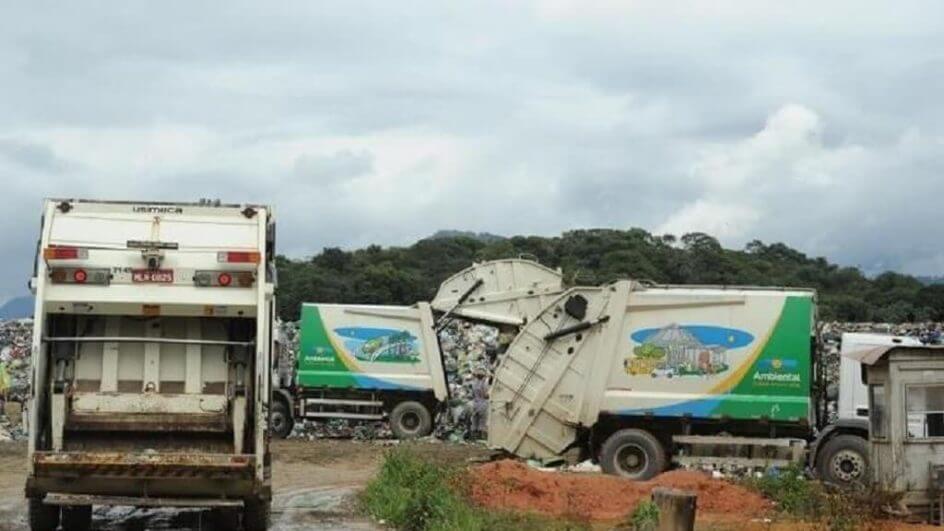 caminhoes de coleta de lixo em joinville