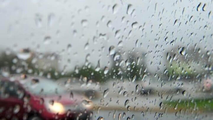 Semana começa com chuva em grande parte de SC