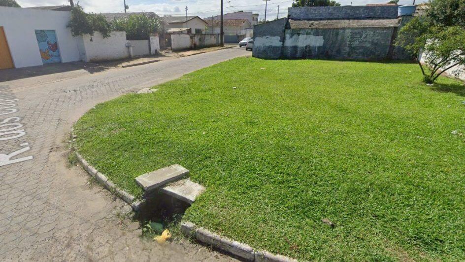 Adolescente estava com o tio quando foi atingido pelos disparos