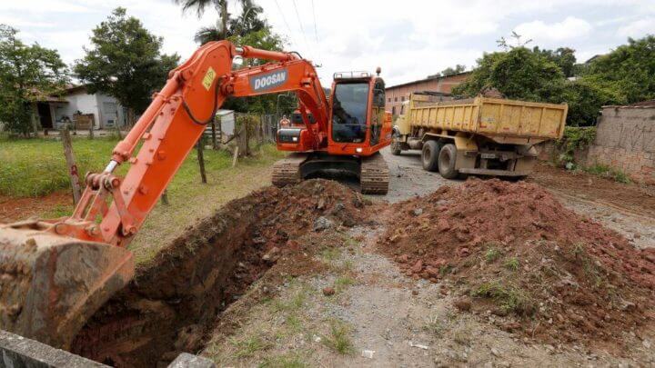 Obras de drenagem na rua Sorocaba, no eixo Copacabana: inspeção será usada, também, em projetos de obras