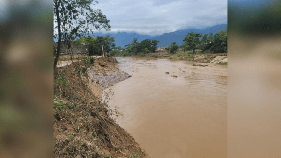 Em Santo Amaro da Imperatriz, chuva deixou a cidade ilhada