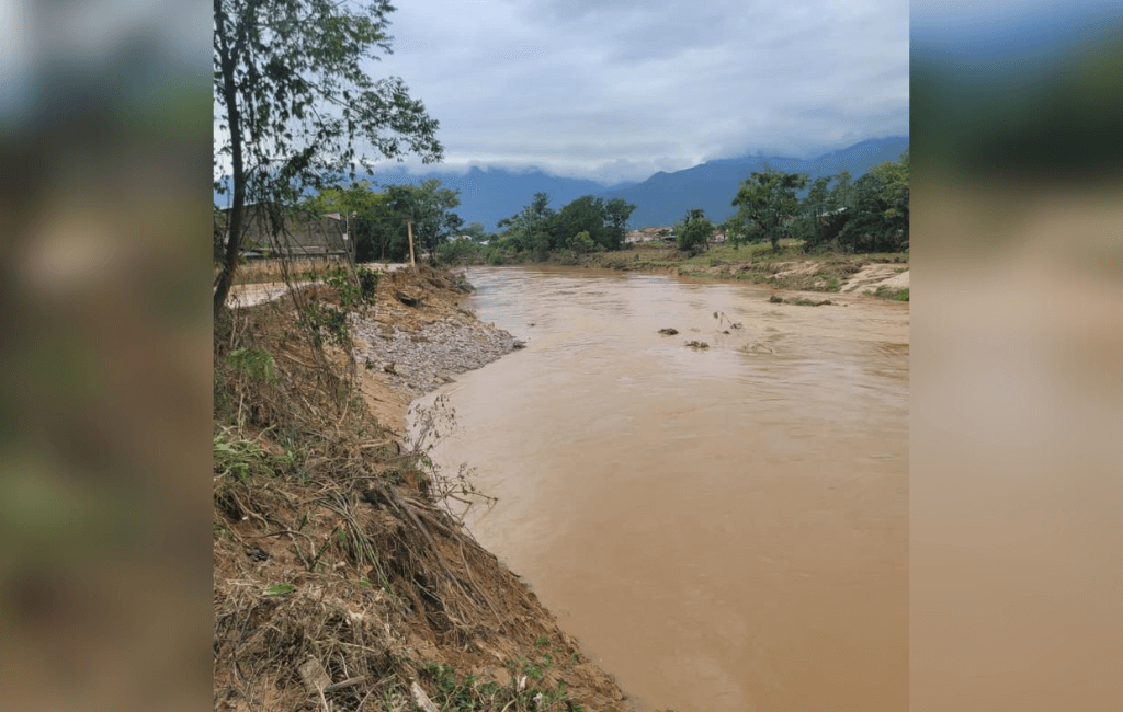 Em Santo Amaro da Imperatriz, chuva deixou a cidade ilhada