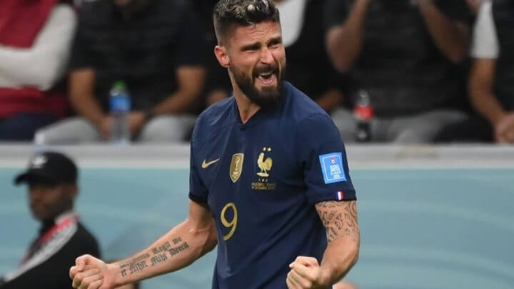 Giroud marcou o gol da vitória contra a Inglaterra