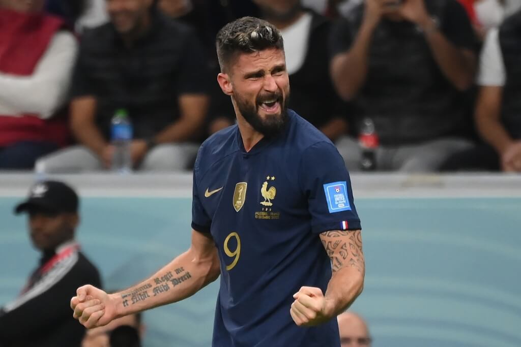 Giroud marcou o gol da vitória contra a Inglaterra