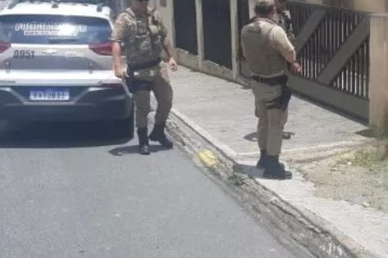 Mulher de 24 anos não resistiu aos ferimentos e morreu