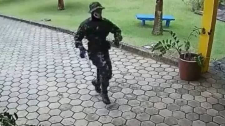 Homem escolas Espirto santo