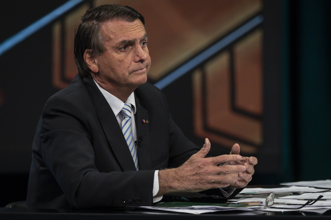 Bolsonaro teve recaída da tristeza, dizem aliados