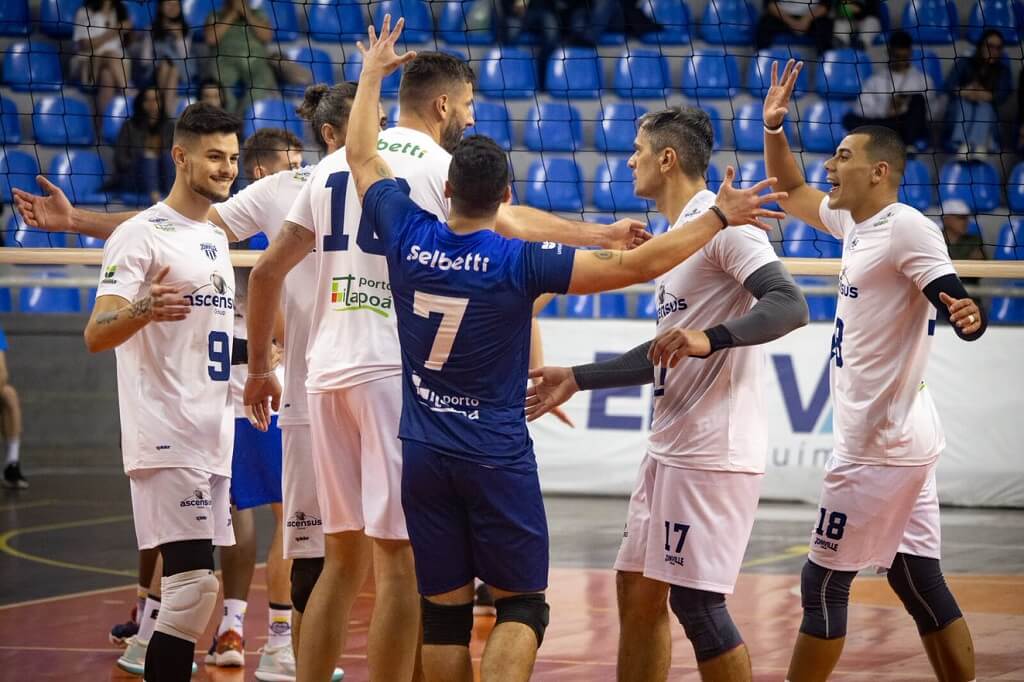 joinville vôlei em quadra
